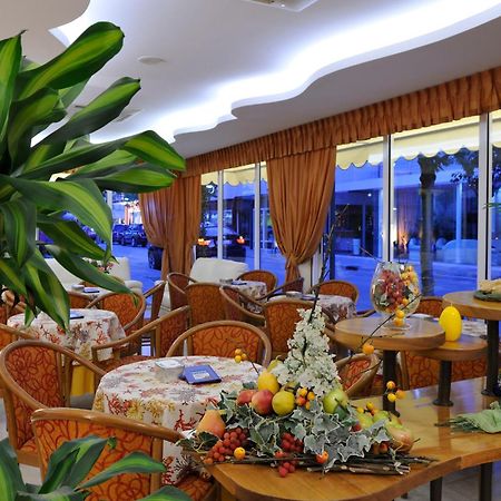 Hotel Al Prater Линьяно-Саббьядоро Экстерьер фото