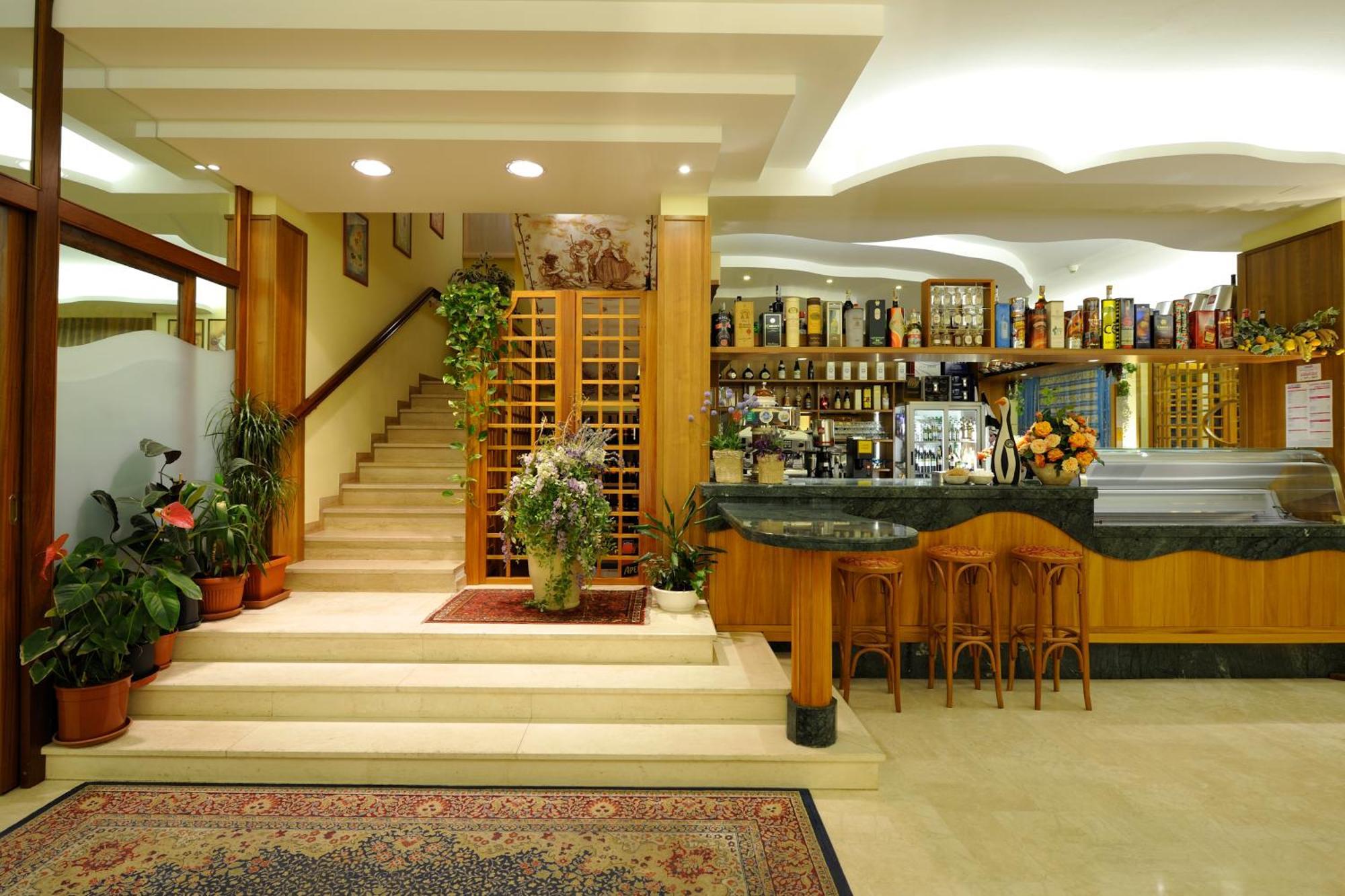 Hotel Al Prater Линьяно-Саббьядоро Экстерьер фото