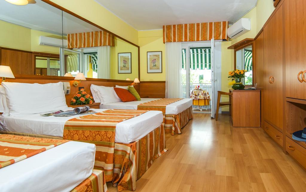 Hotel Al Prater Линьяно-Саббьядоро Экстерьер фото