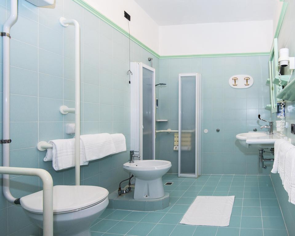 Hotel Al Prater Линьяно-Саббьядоро Экстерьер фото