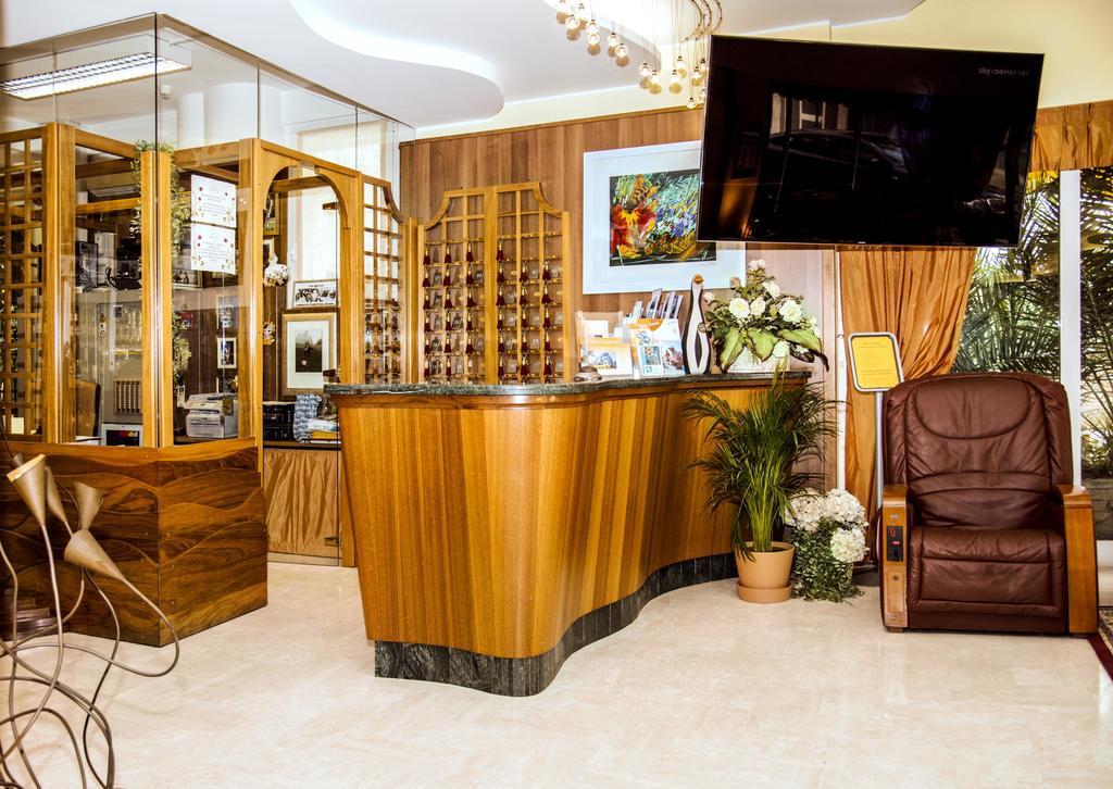 Hotel Al Prater Линьяно-Саббьядоро Экстерьер фото