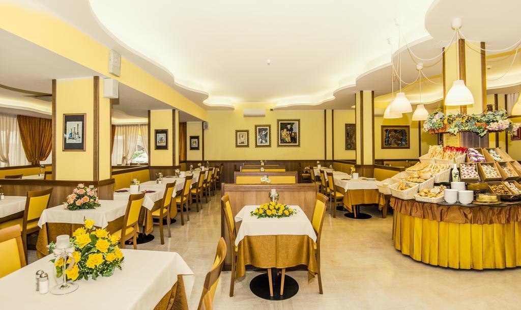 Hotel Al Prater Линьяно-Саббьядоро Экстерьер фото